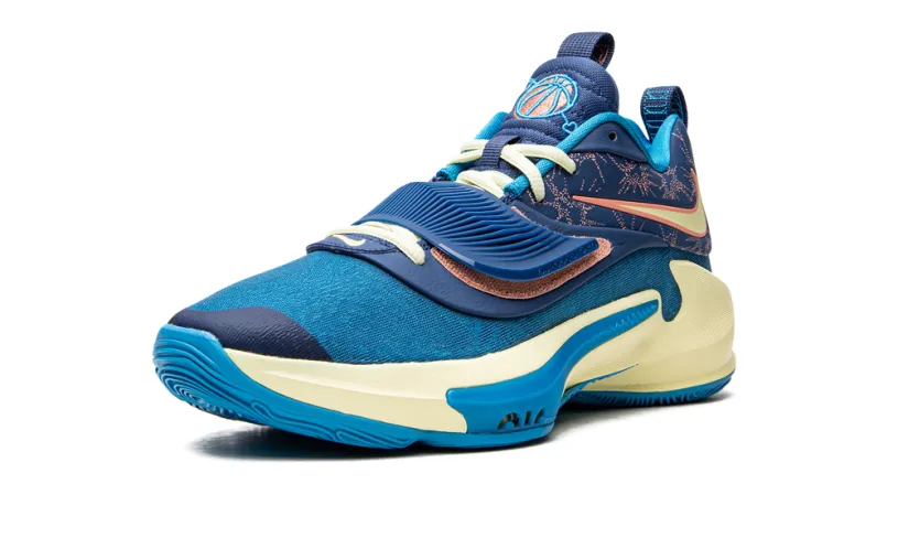 Nike Basketball Zoom Freak 3 'Valentine's Day'